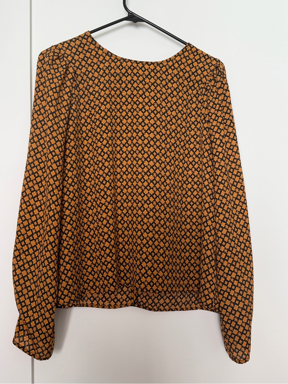 H&M Caramel Black Geometric Oriental Cross Pattern Long Sleeve Blouse